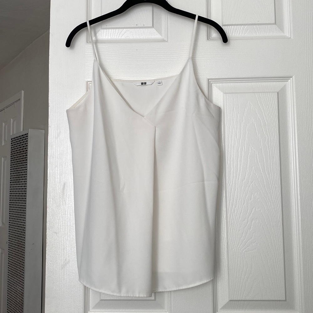 White Large Uniqlo Top
